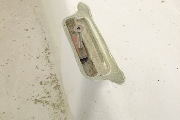 Aluminium block in place for embedding in epoxy.