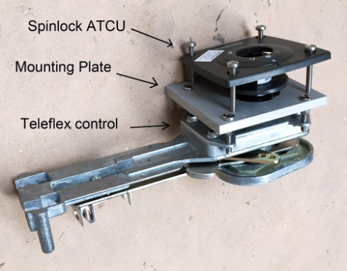 The Spinlock faceplate, mounting plate and Teleflex control